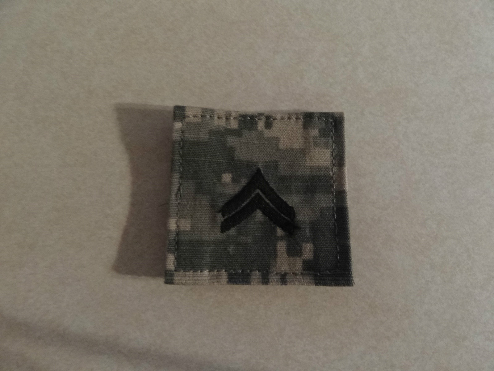 MILITARY PATCH US ARMY CORPORAL E-4 RANK HOOK & LOOP BACK  FOR DIGITAL ACUS NEW
