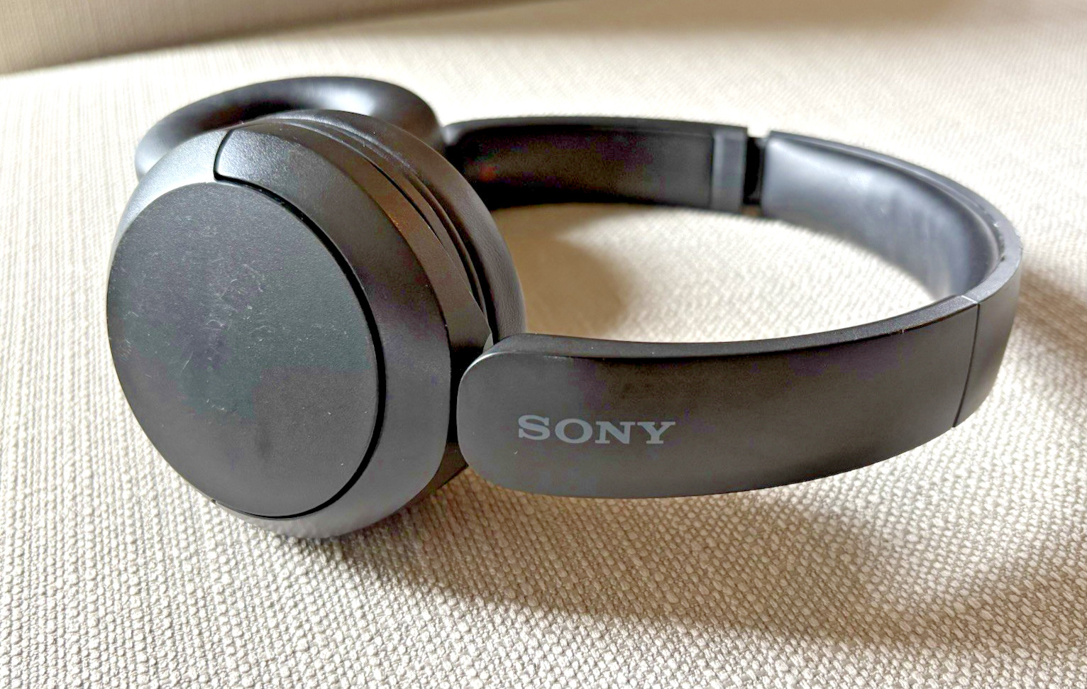 Sony WH-CH520 On-Ear Wireless Bluetooth Headphones (Black) - FREE U.S. SHIPPING!