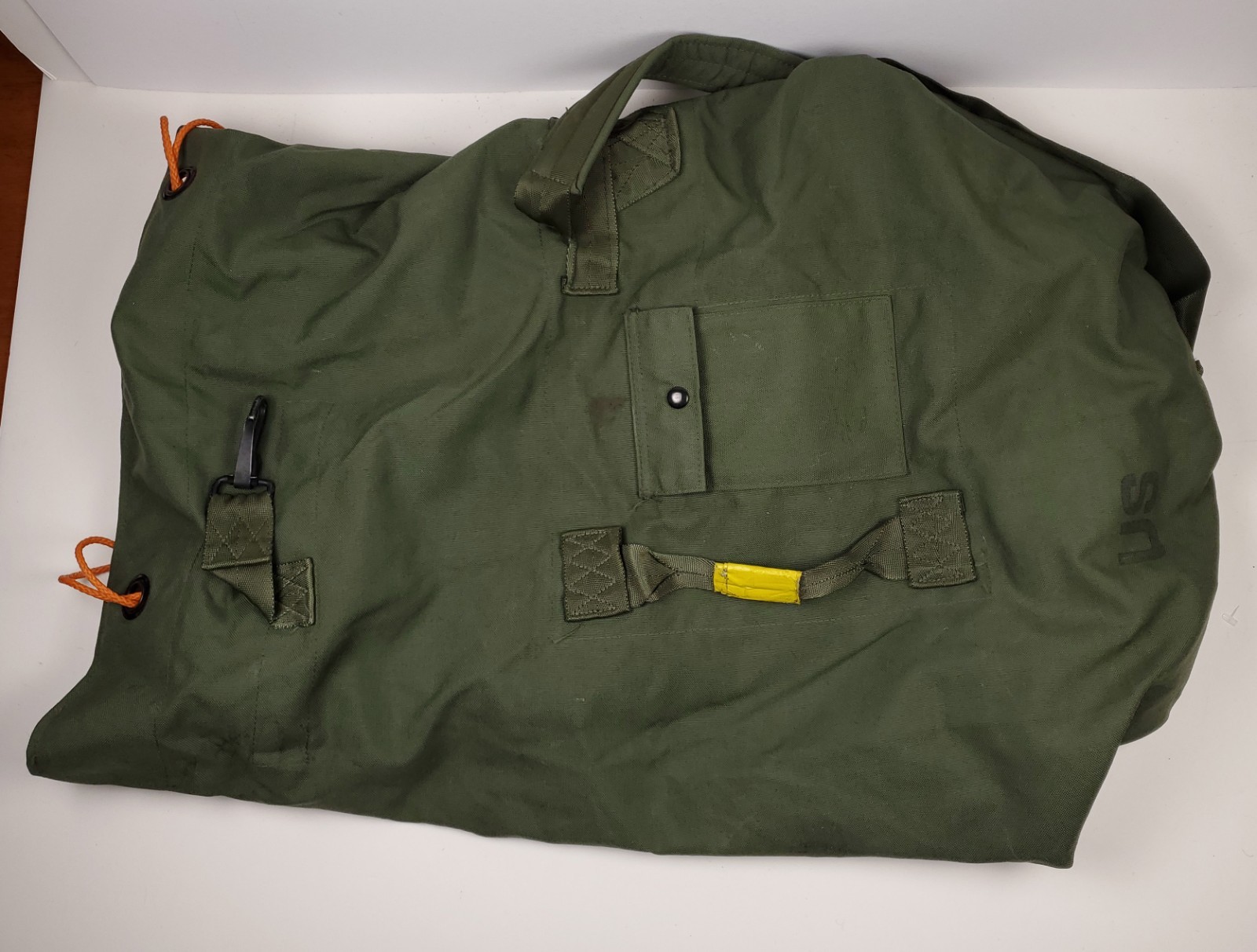 US Army Nylon Duffel Bag Green Top Load
