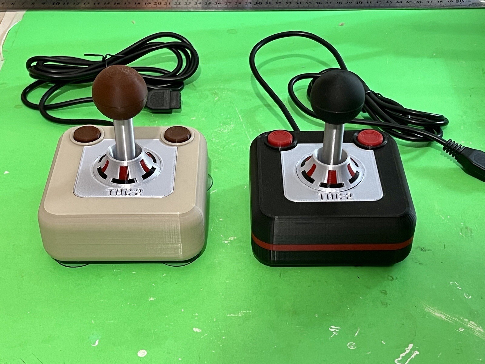 TAC 2 (Suncom) DB9 STYLE JOYSTICK FOR COMMODORE C64, AMIGA 500, ATARI