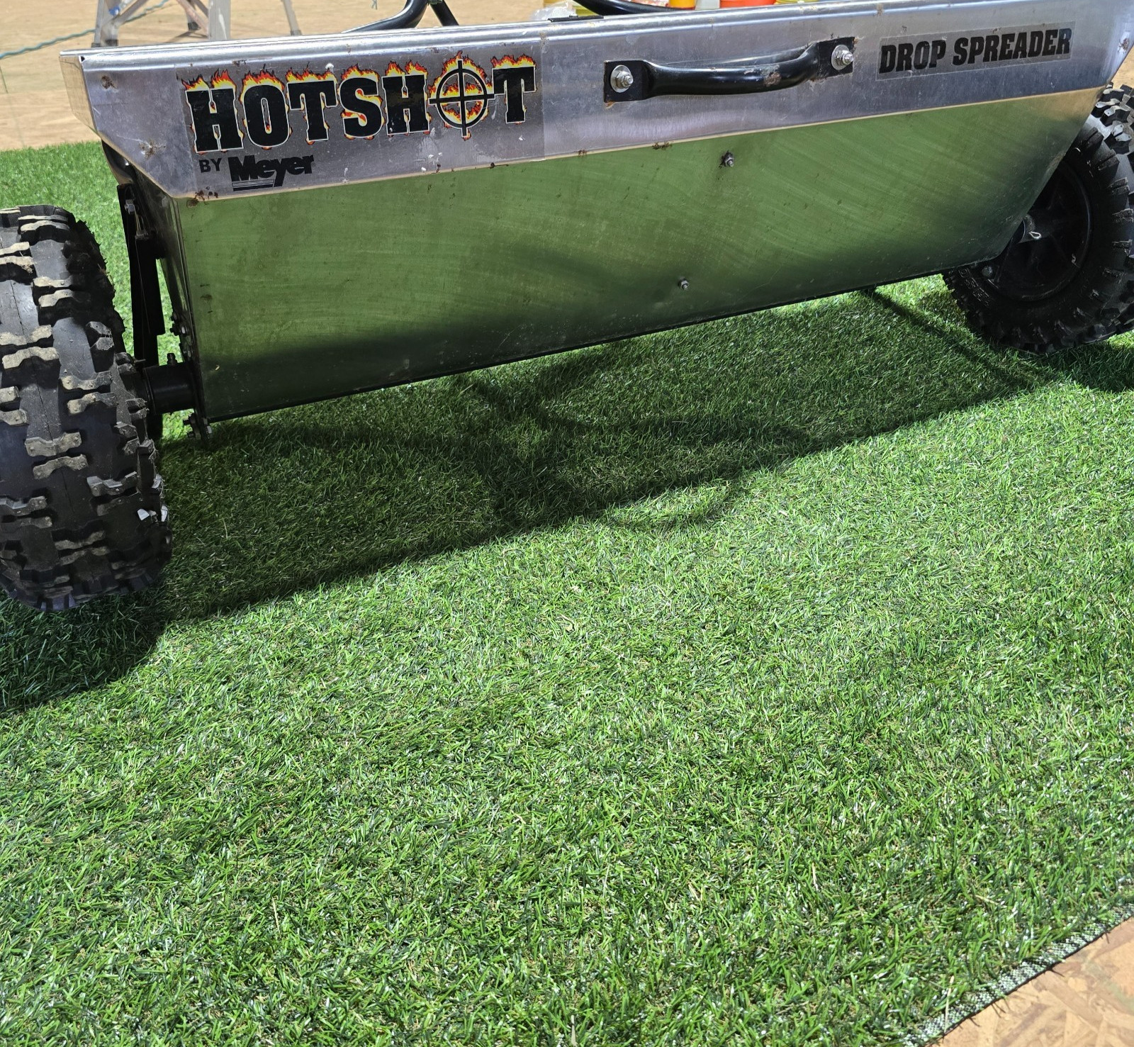 Meyer Walk Behind Hotshot-100 Drop Spreader