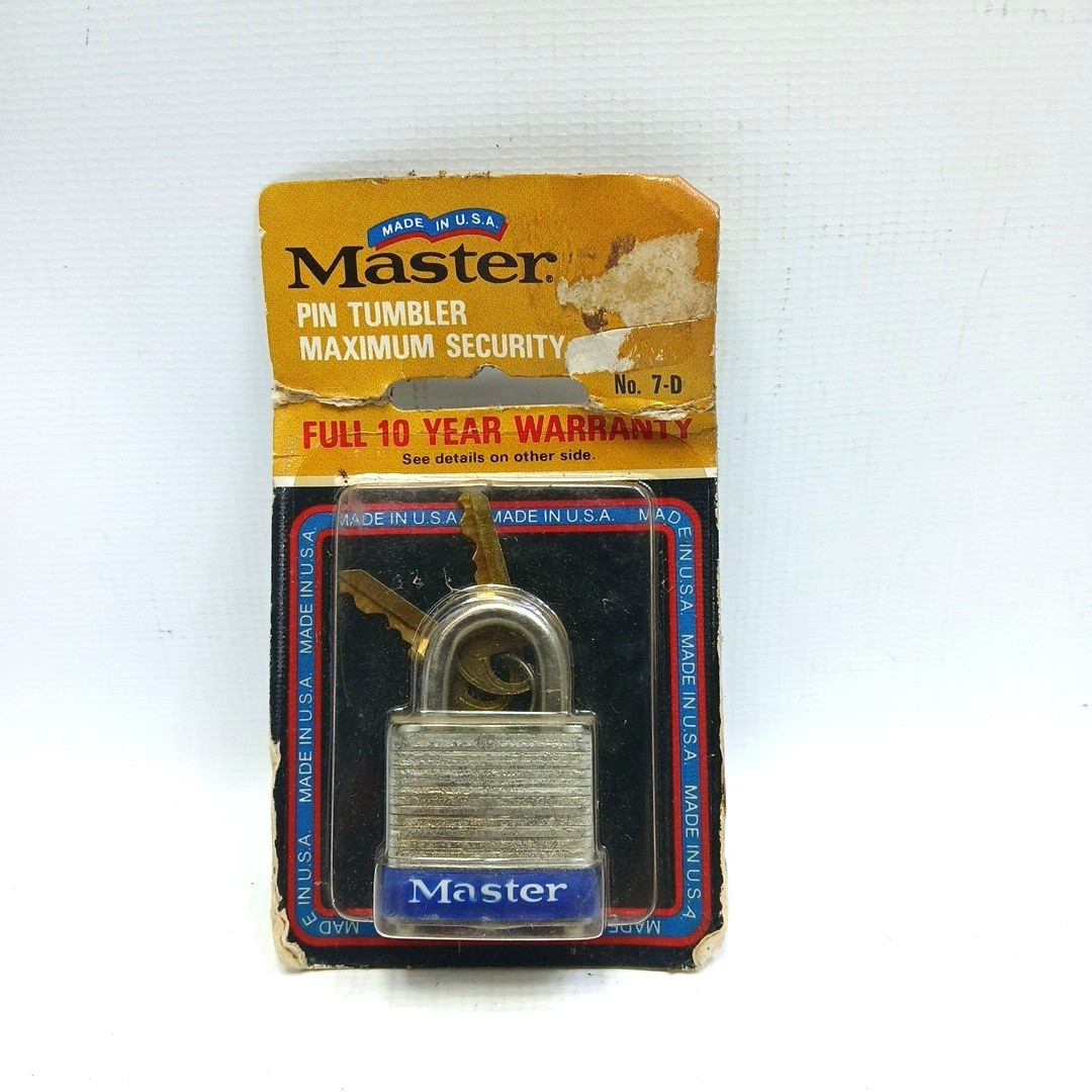 Master Lock 7D Padlock 1-1/8" & 3/16" Steel Shackle - Pin Tumbler - 2 Keys - New