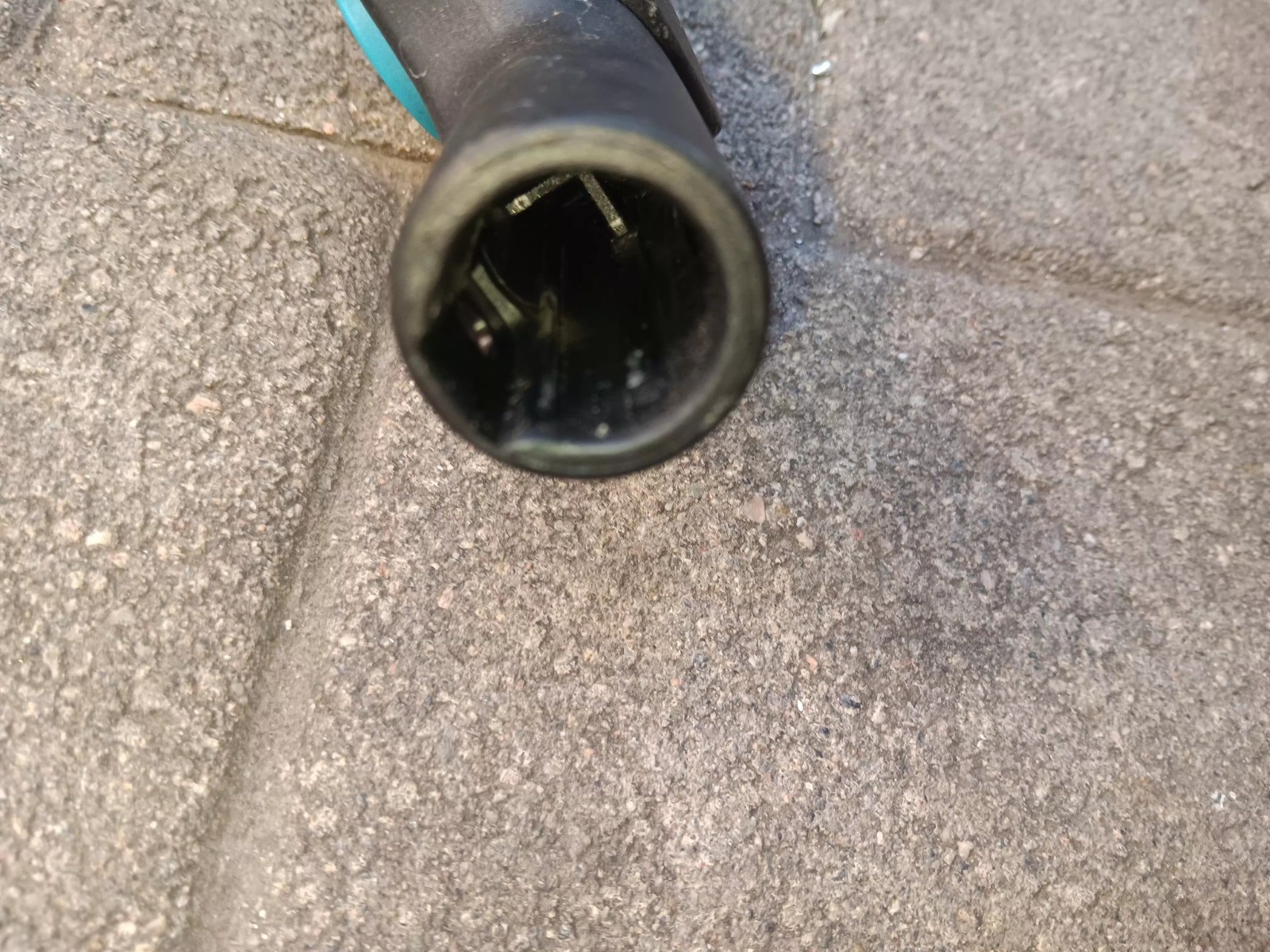 Thule Urban 2 Glide LEFT SIDE SWAY HANDLE INSERT PART REPLACEMENT.