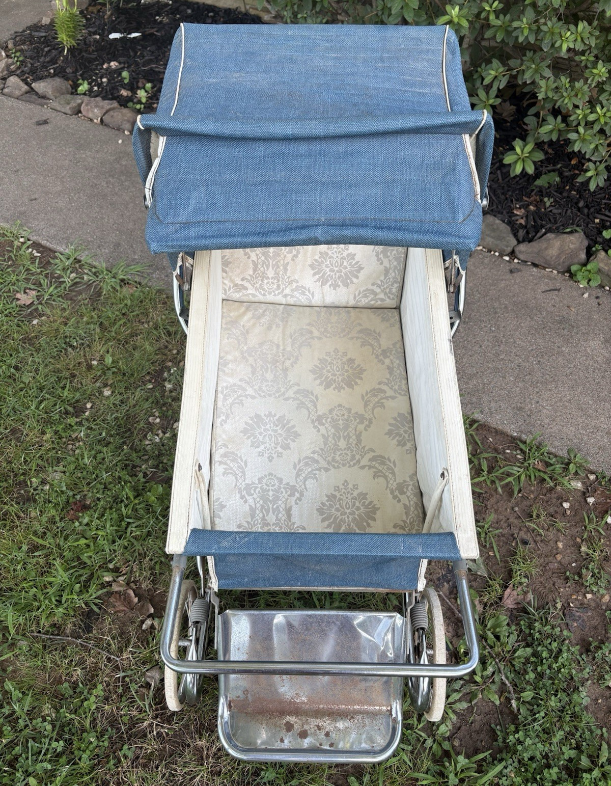 Vintage Infant Baby Carriage Pram Bassinet/Carrycot w/ Canopy Blue