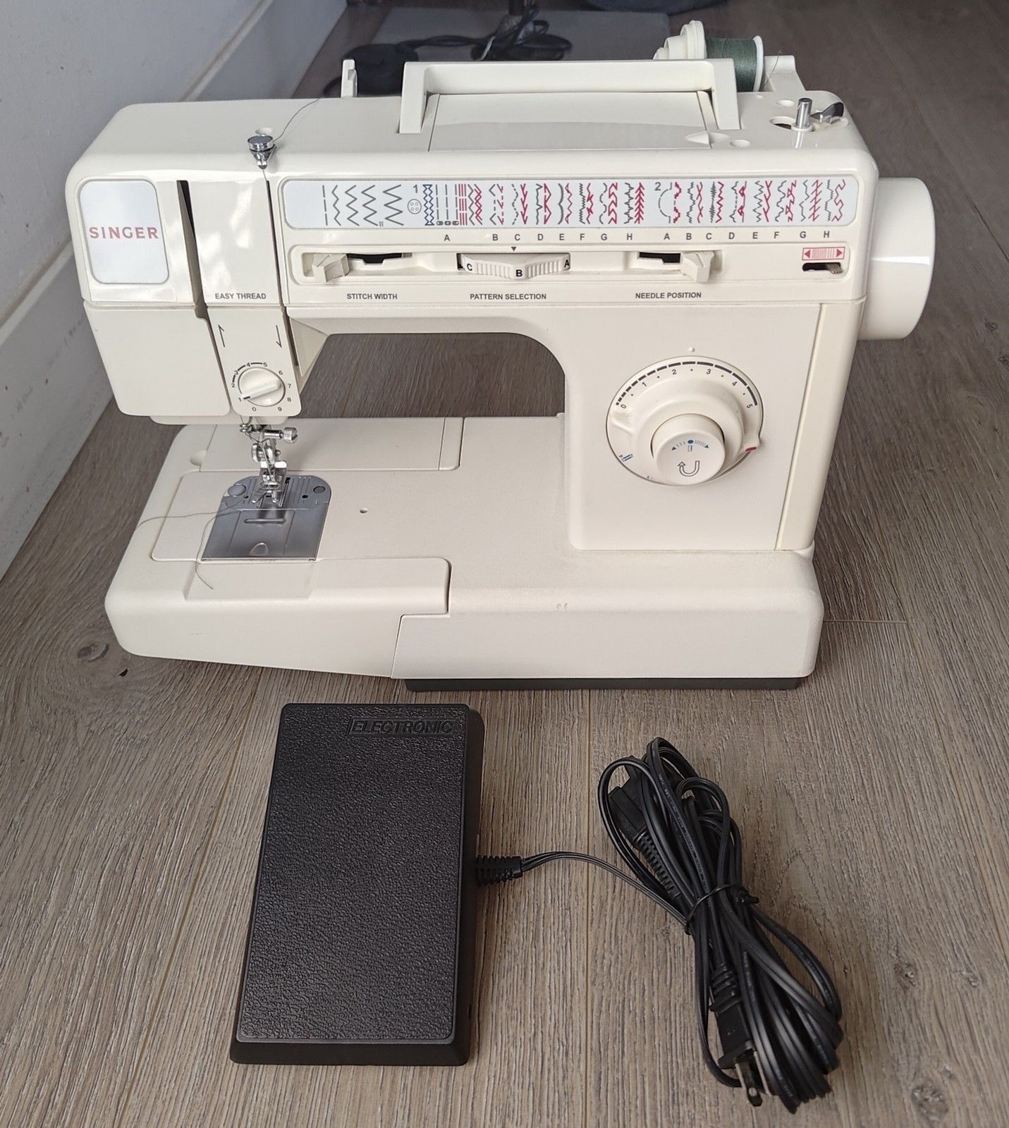 Singer 5050 Sewing Machine 50 Stitch Functions
