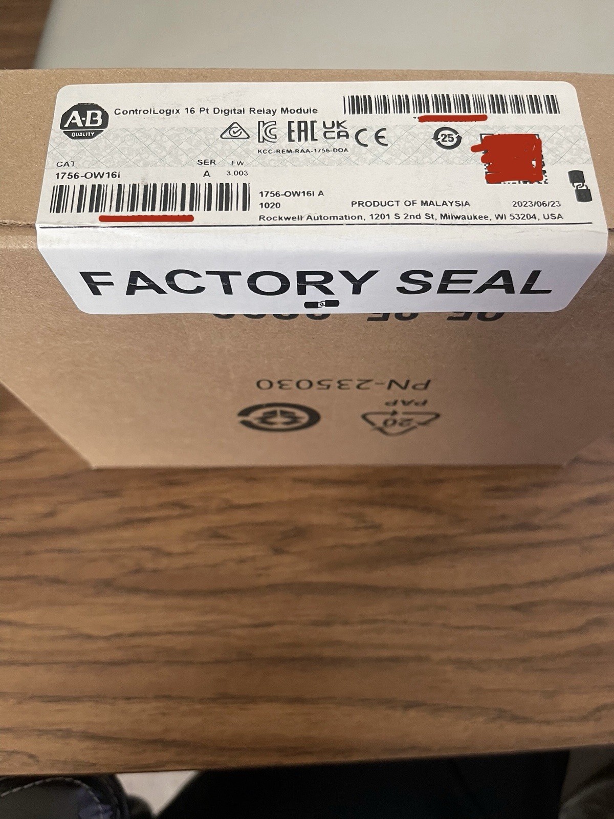 New Factory Sealed AB 1756-OW16I ser A ControlLogix Digital Relay Module