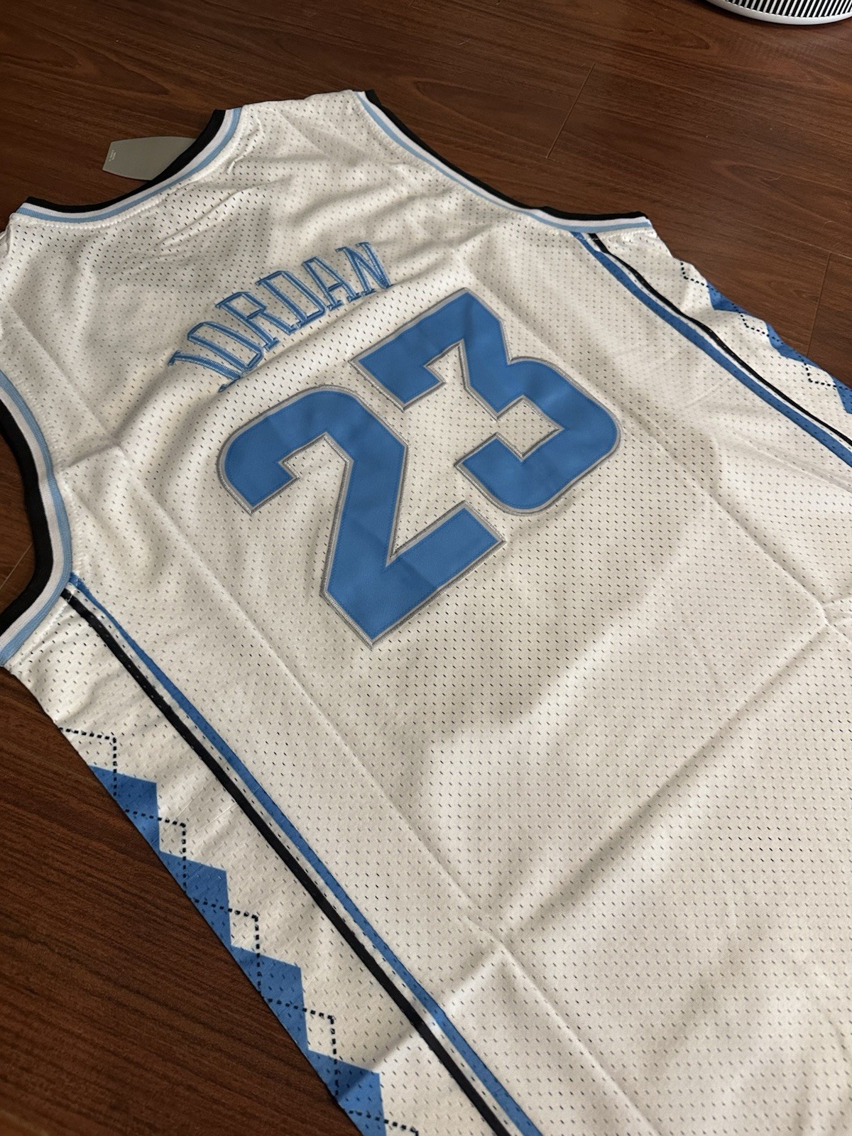 NWT Michael Jordan Basketball Jersey XXL #23 North Carolina Tar Heels White
