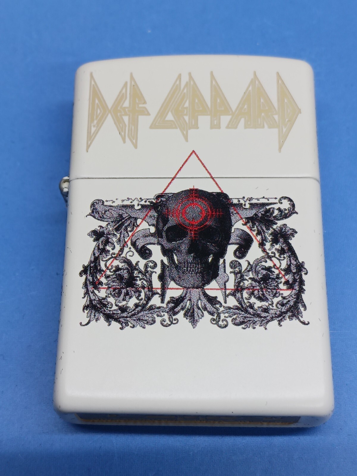 Zippo 49237 Def Leppard White Matte