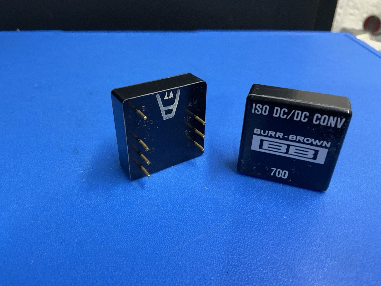 Burr-Brown BB 700 ISO DC/DC Converter - High voltage isolation