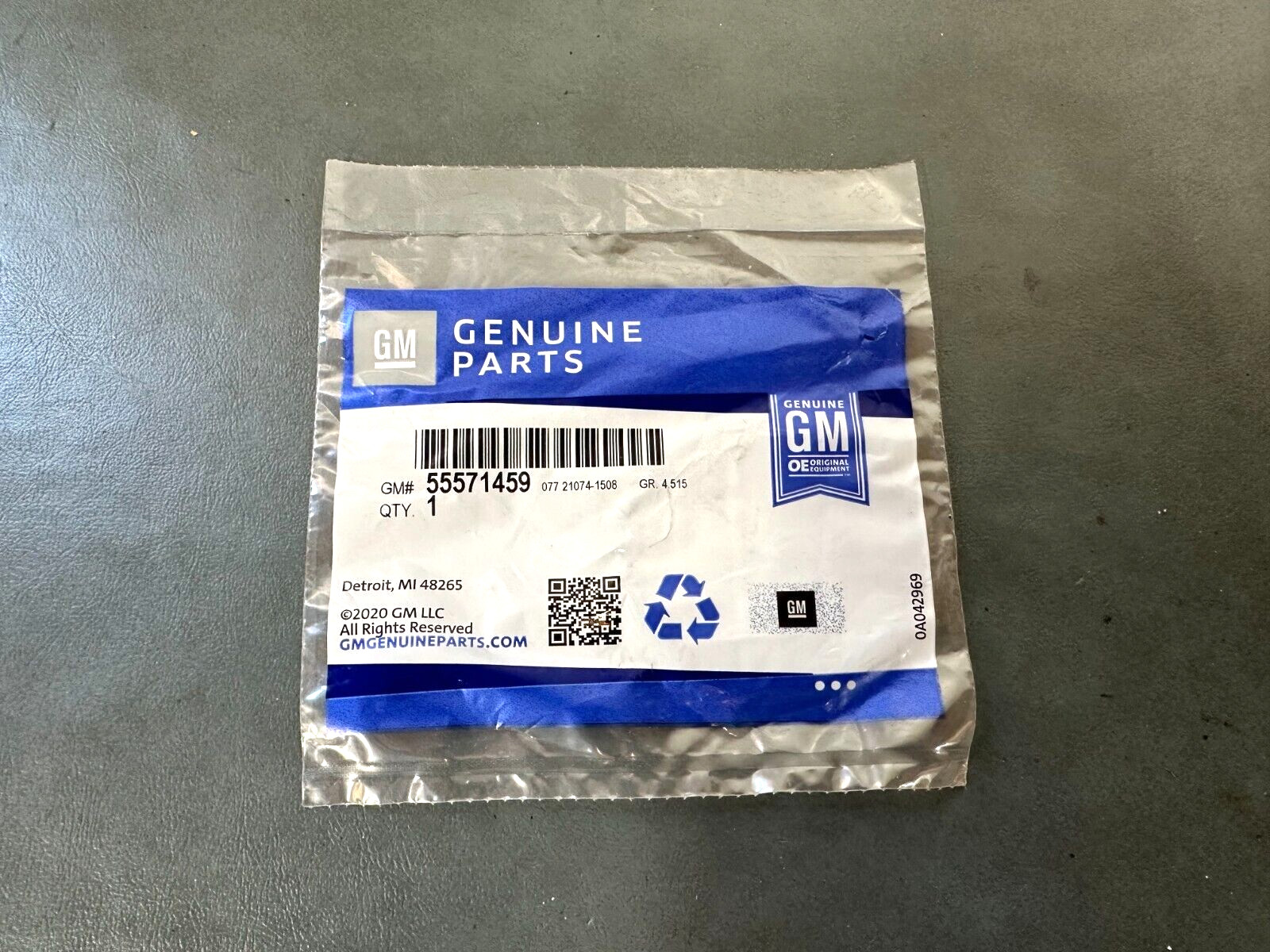 GM OEM NOS 55571459 Transfer Case Seal 2010-2016 Cadillac SRX 3.6L