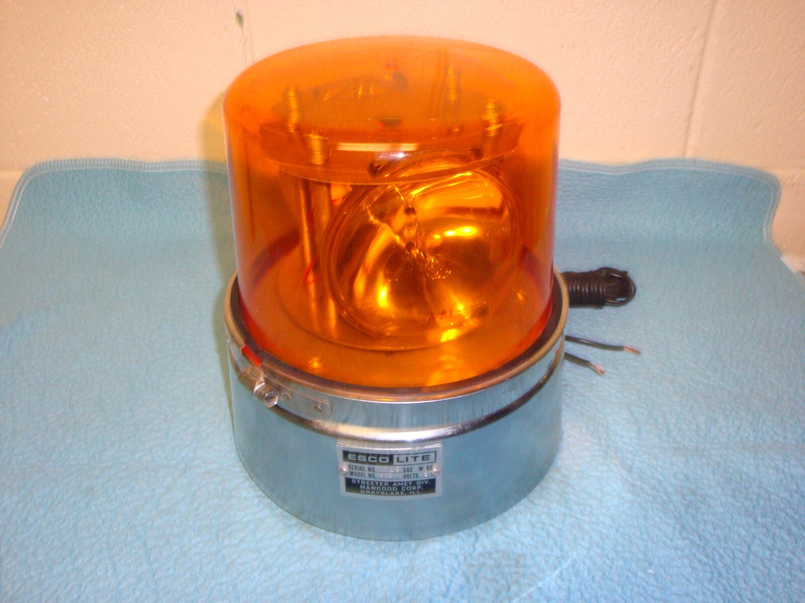 Esco Revolving Light Model 352M 12 Volt