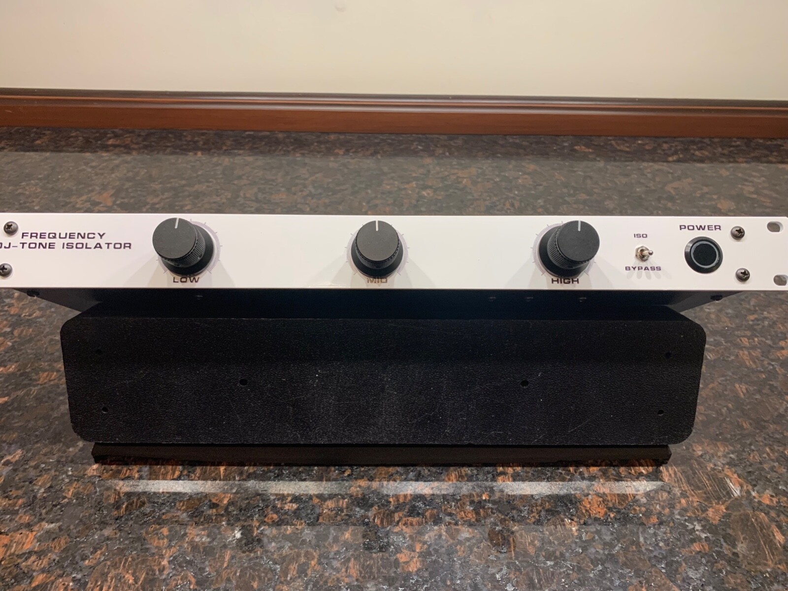 NEW WHITE 3 BAND STEREO FREQUENCY DJ TONE ISOLATOR