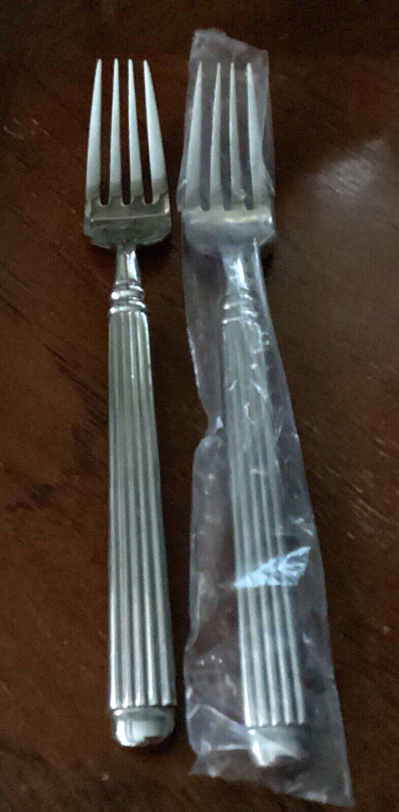 MONUMENT Hampton Silversmiths Set 2 Dinner Forks 18/10 Unused Stainless Flatware
