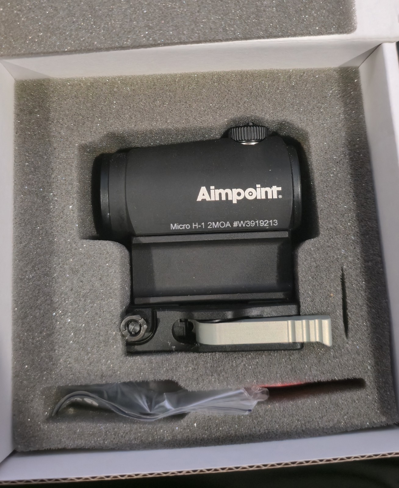 Aimpoint H-1 Micro with LRP Mount 2MOA Sight Optic