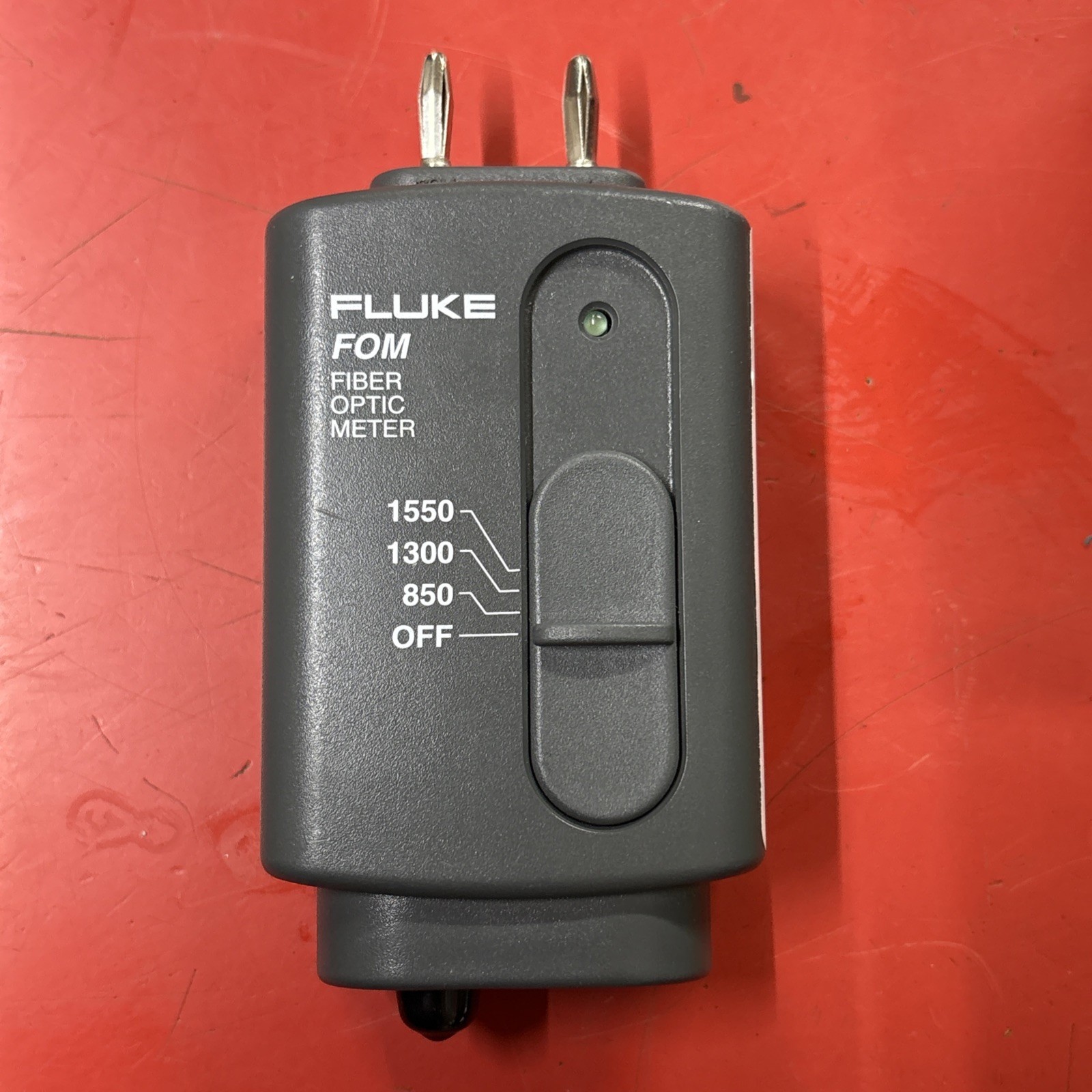 NEW Fluke FOM 850 - 1550 Networks Fiber Optic Meter Multimode fiber(shelf Wear)