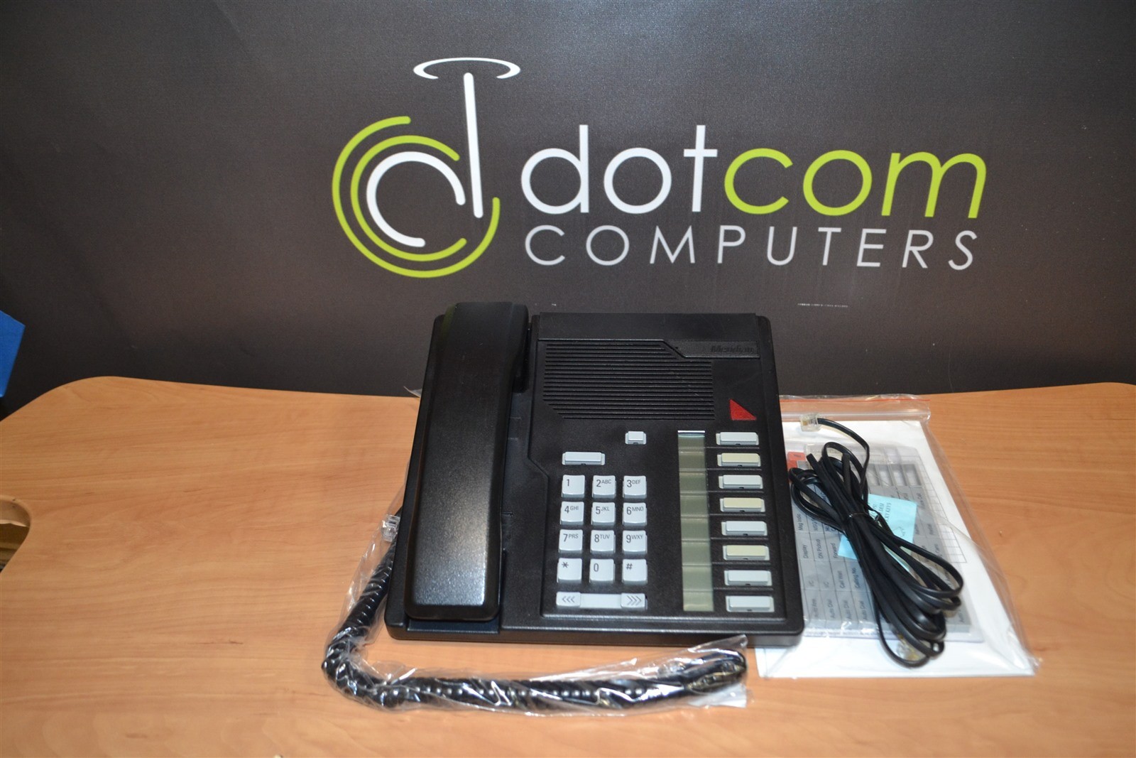 Nortel Meridian M2008 2K Display Black Non Display Phone NT2K08GA03