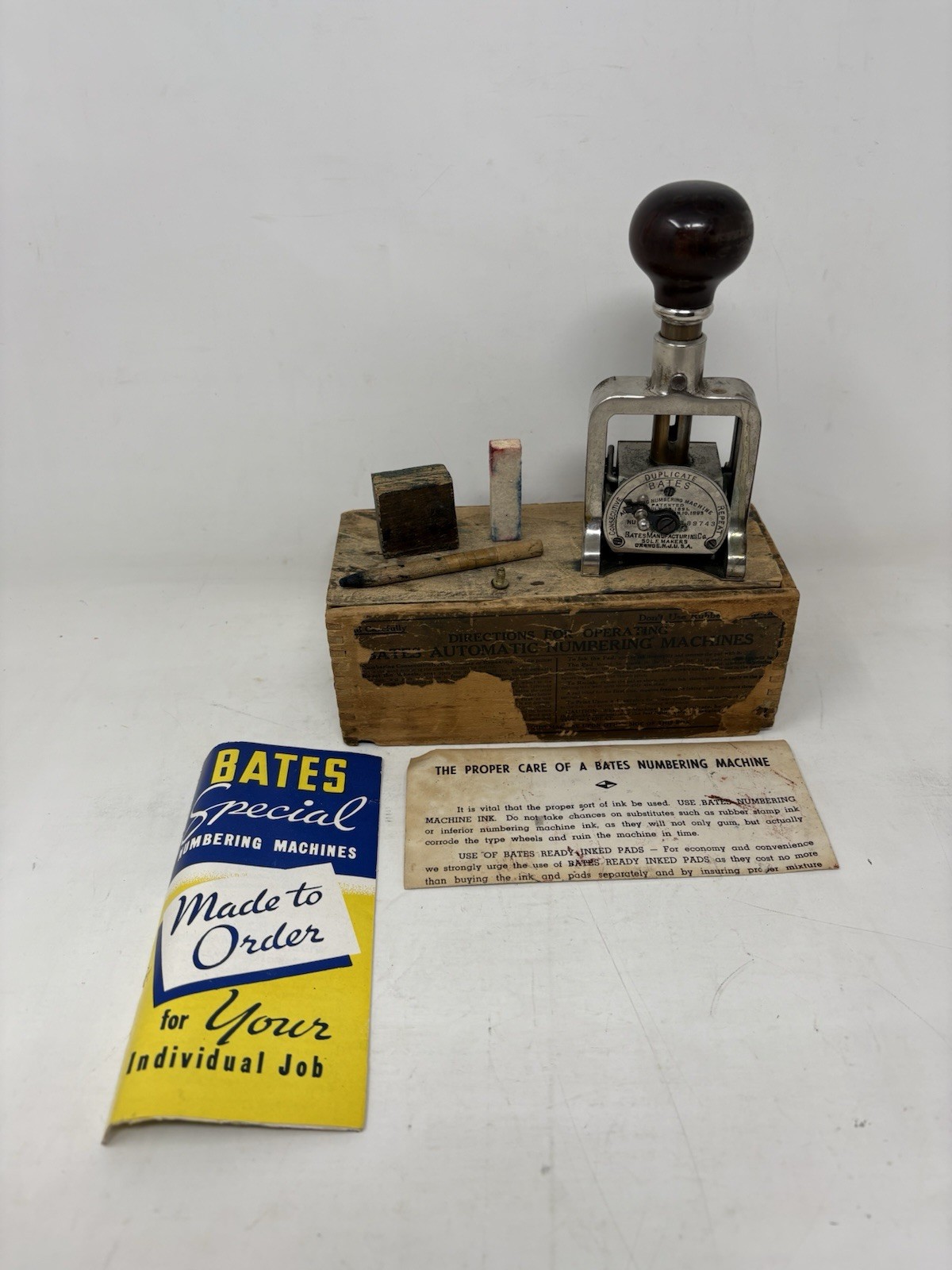 Vintage Bates 5 Wheel Style G Numbering Machine w/ Box & Accessories USA
