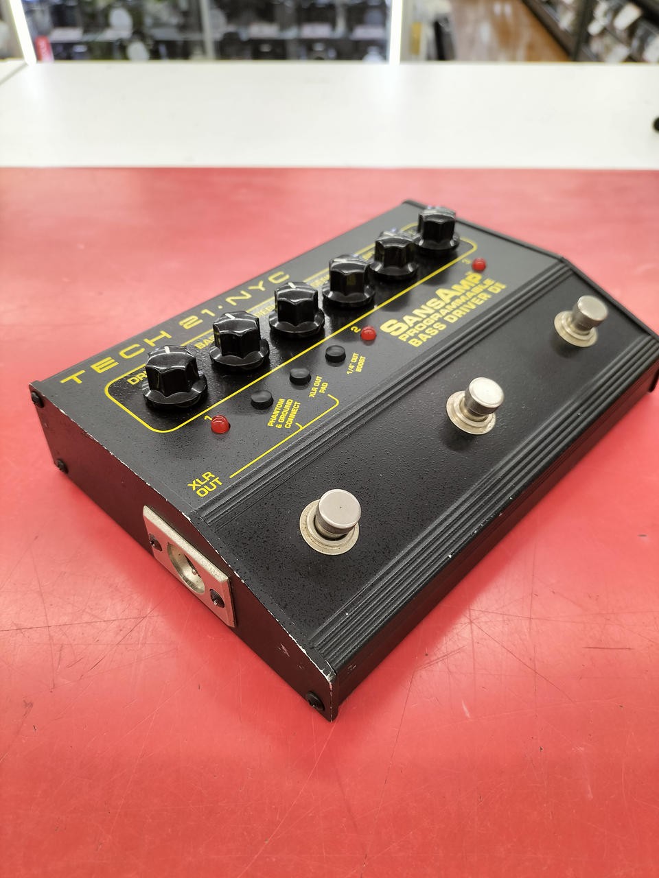 Tech21 SansAmp Programmable Bass Driver Guitar Effects Pedal Ready to Use