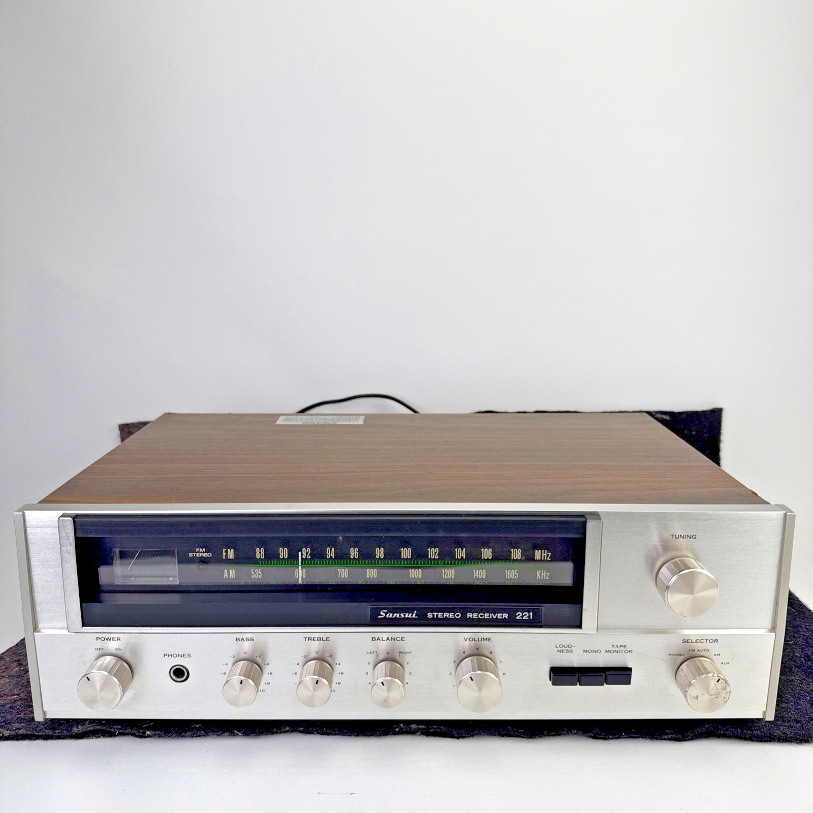 Parts/Repair. Sansui 221 Vintage Stereo Receiver. Made in Japan, Power On