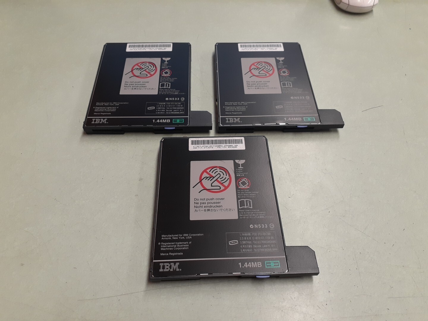 (3) IBM TEAC FD-05CSB 02 Floppy Drive 1.44MB 19308410-02 08K9606 27L4378 - Black
