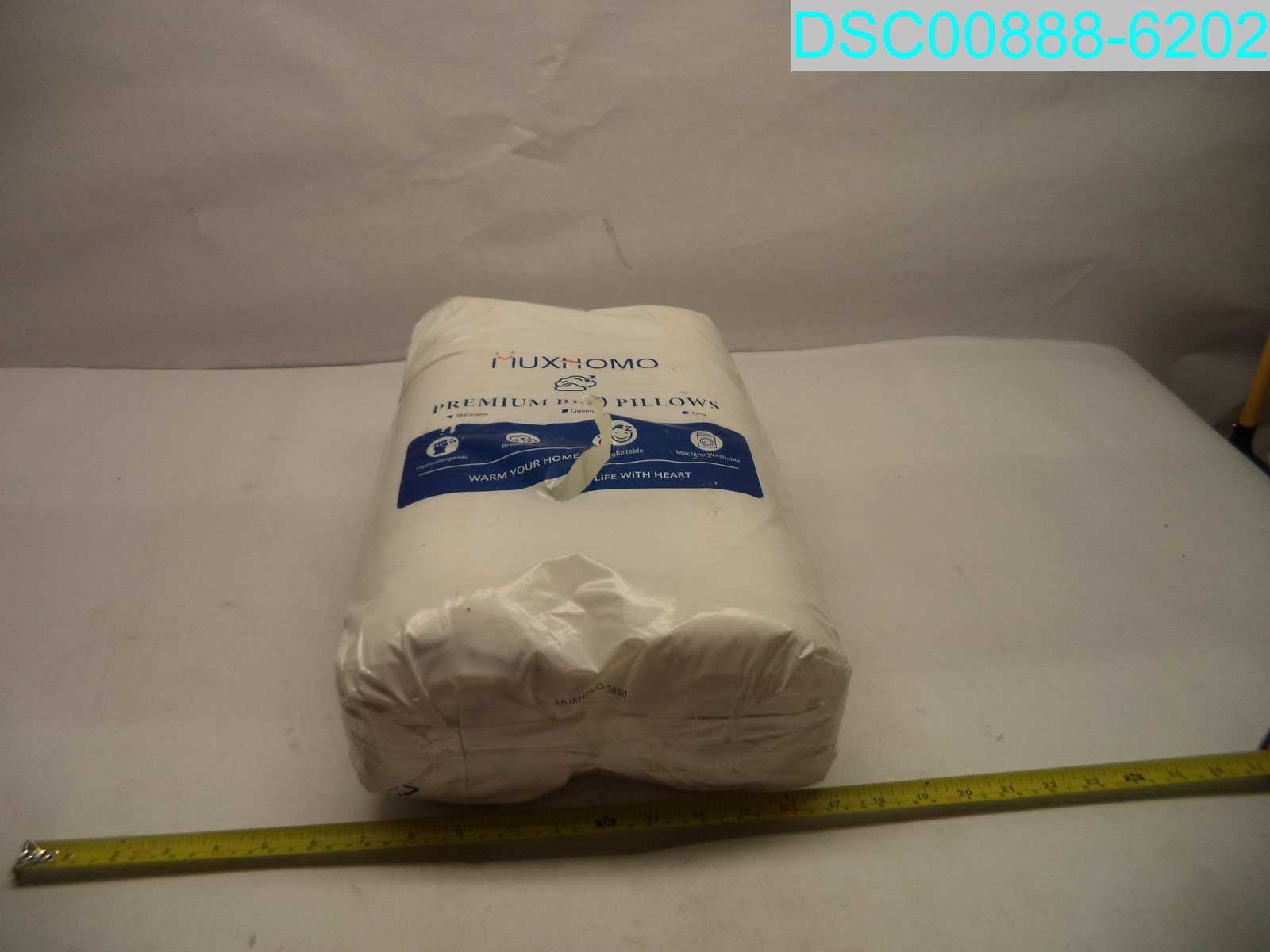 QTY=2: MUXHOMO Bed Pillows King Supportive Down Alternative Filling White 20X36