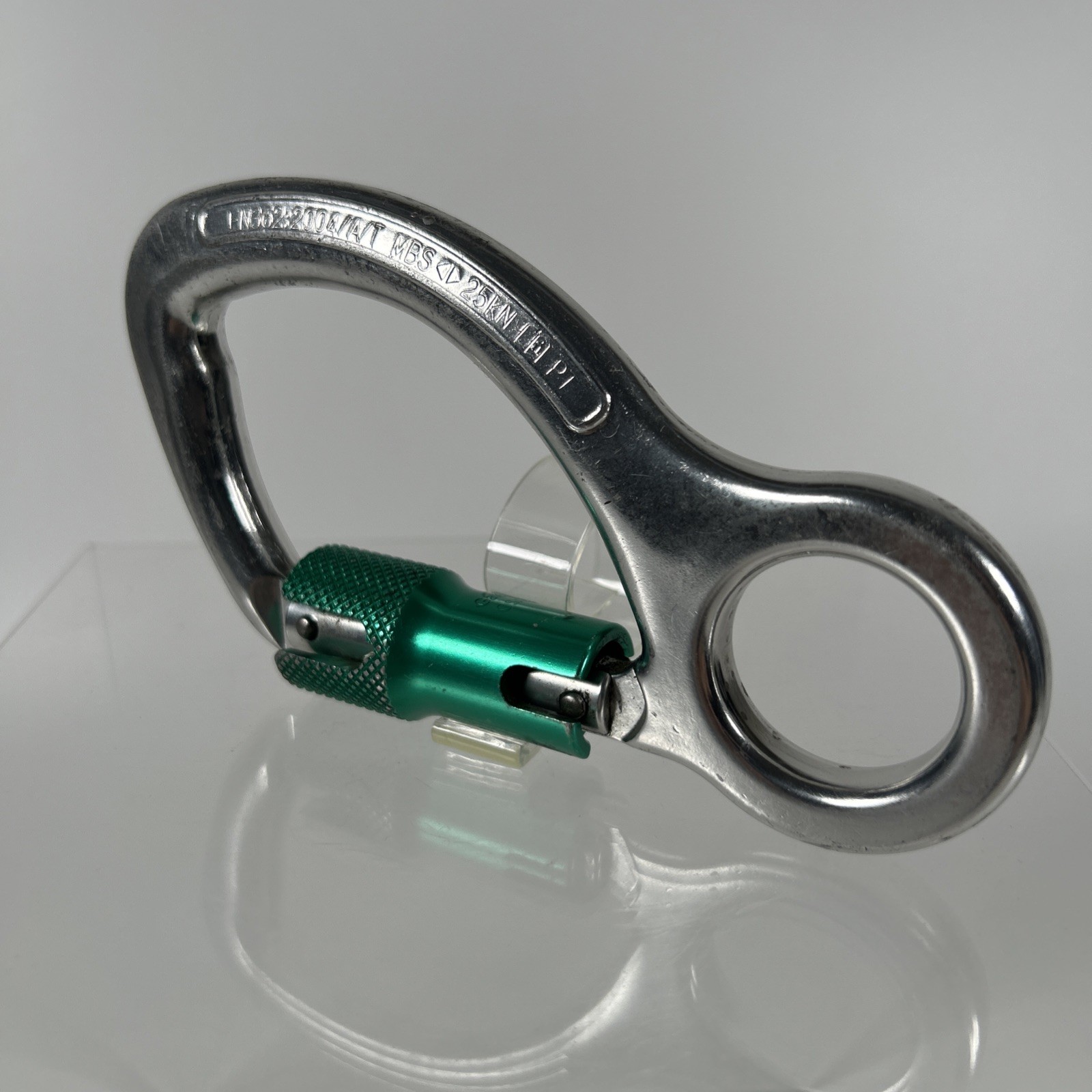 Captive Eye Locksafe Carabiner, Twistlock, Aluminum Gate Strength 3600lbs