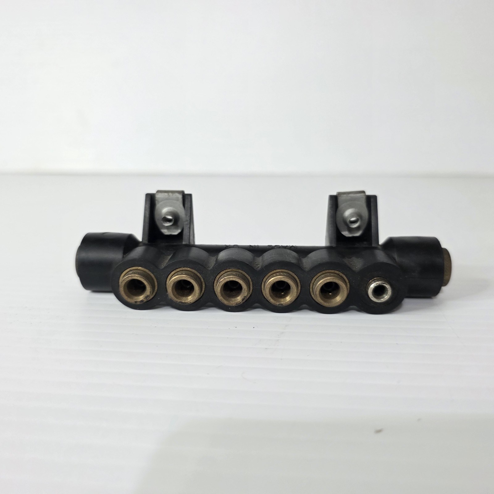Freightliner A12-17564-001 Air Valve Manifold