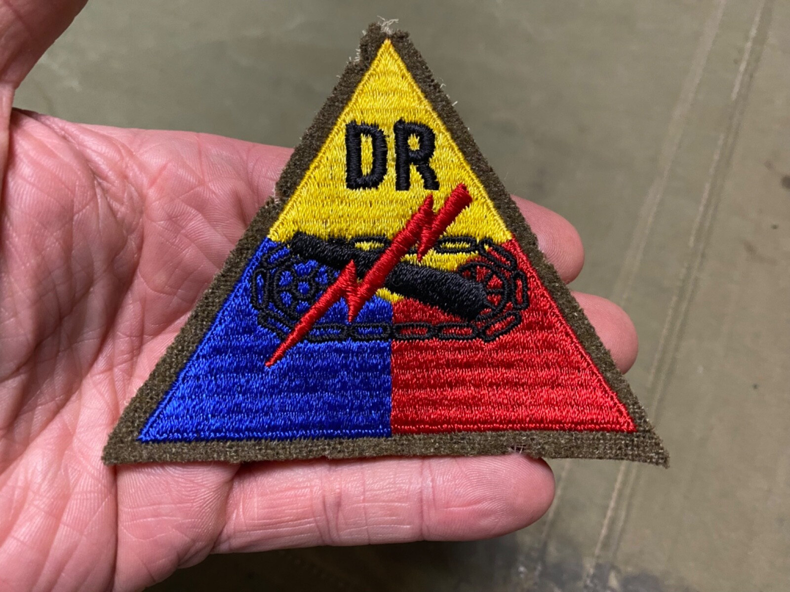 ORIGINAL WWII US ARMY ARMORED DEMONSTRATION TEAM JACKET SLEEVE INSIGNIA PATCH