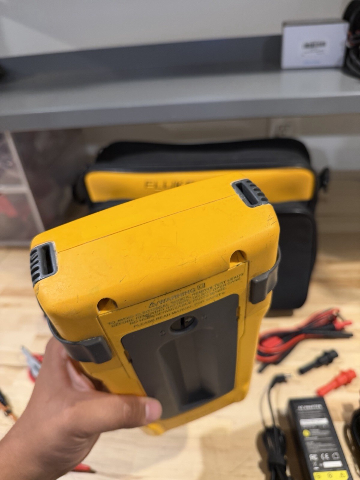 FLUKE 754 DOCUMENTING PROCESS CALIBRATOR W/ ACCESSORIES (TESTED) FREE SHIPPING