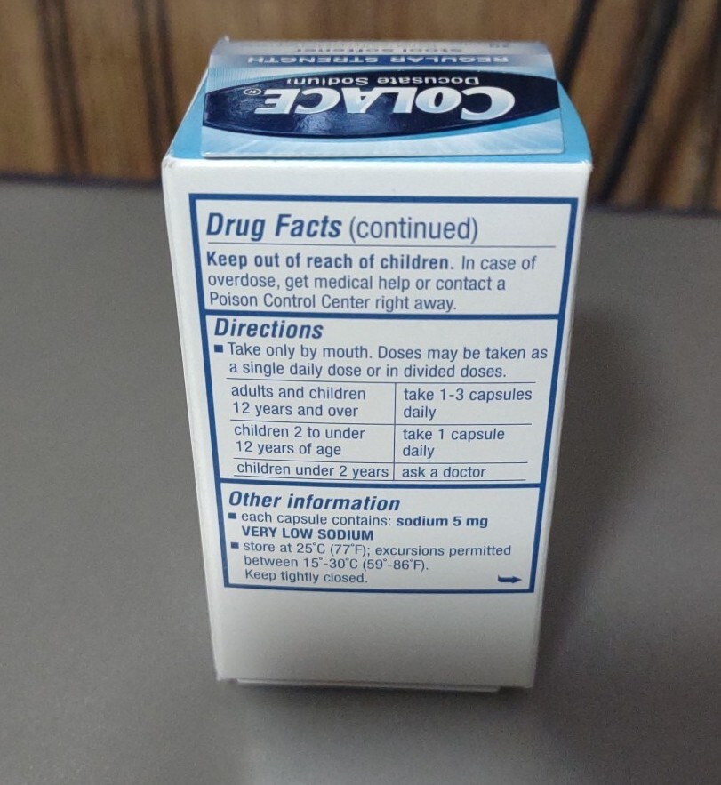 Colace REGULAR STRENGTH 100mg Stool Softener 30 capsules 12/2024