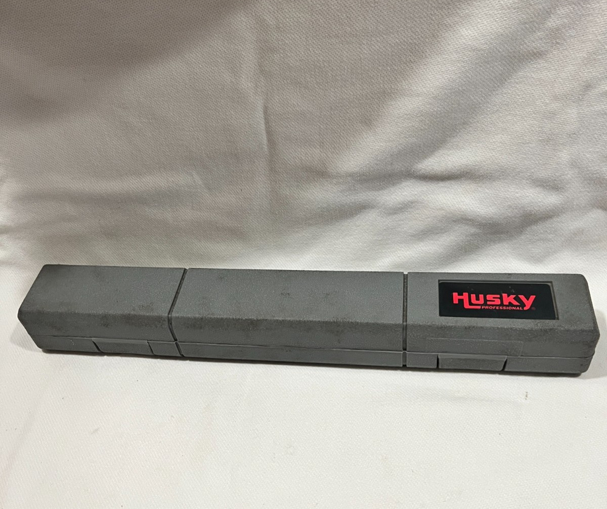 Husky Pro Torque Wrench 39103 3/8 Drive Socket Wrench with Case