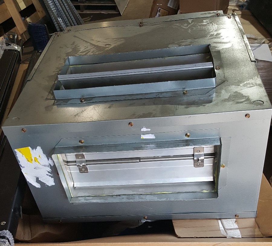 TRANE DAMPER W/ ACUATOR 24 VAC, 60HZ, TORQUE 25 LB. IN 24" X 24" x 15"