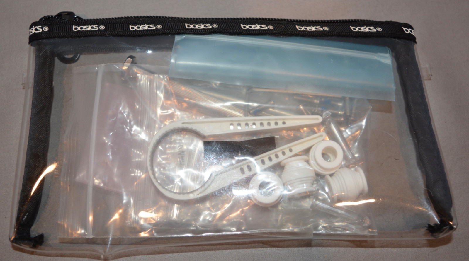 DJI Phantom 3 Quadcopter Drone w/ Camera, Remote, Batteries, Charger, Case