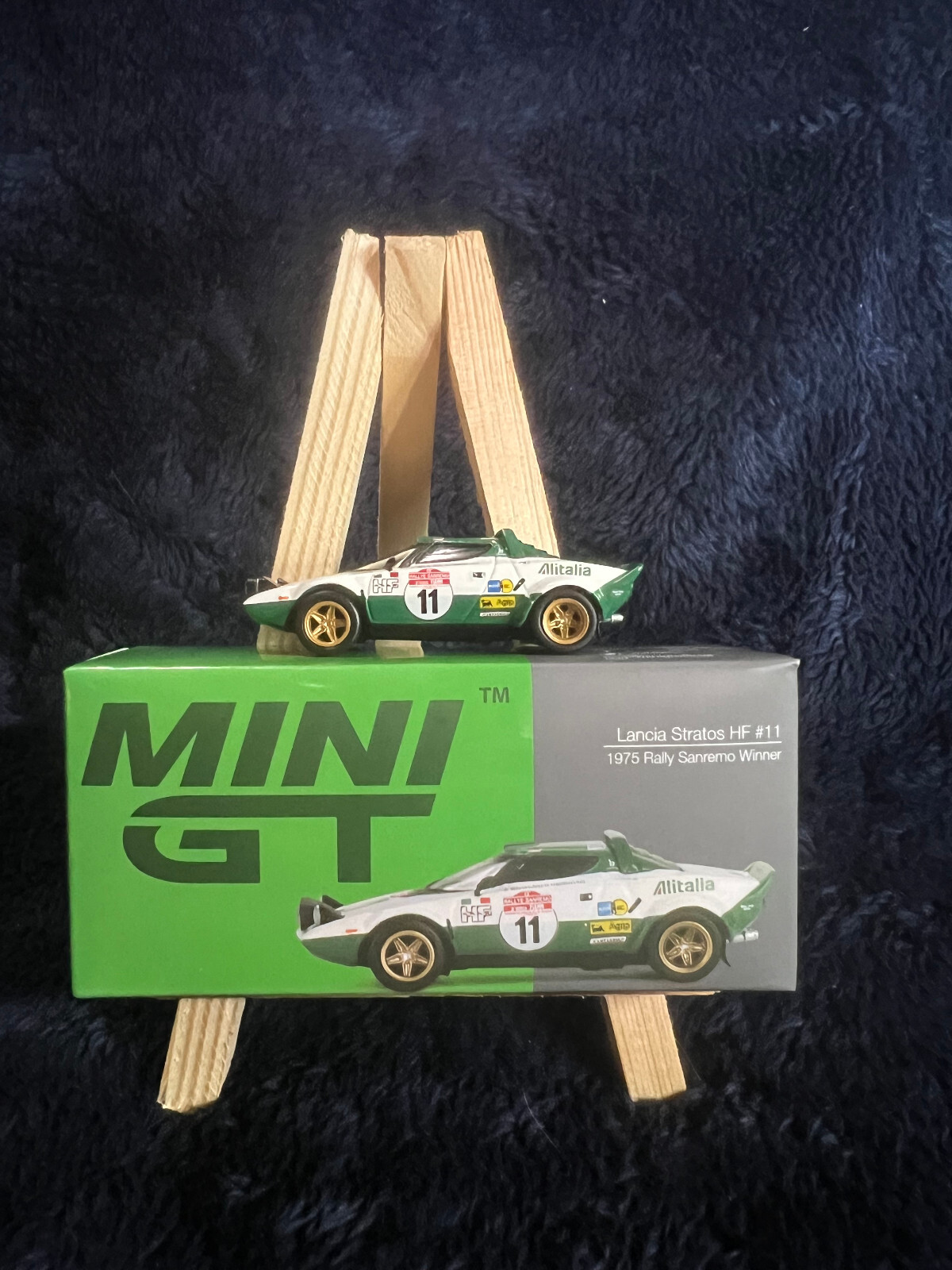 Mini GT 628 Lancia Stratos HF #11 - 1975 Rally Sanremo Winner - Green/White
