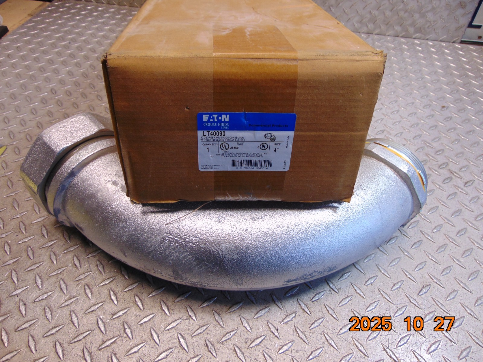 Eaton Crouse-Hinds LT40090 90 degree angle 4" male connector w/o throat bushing