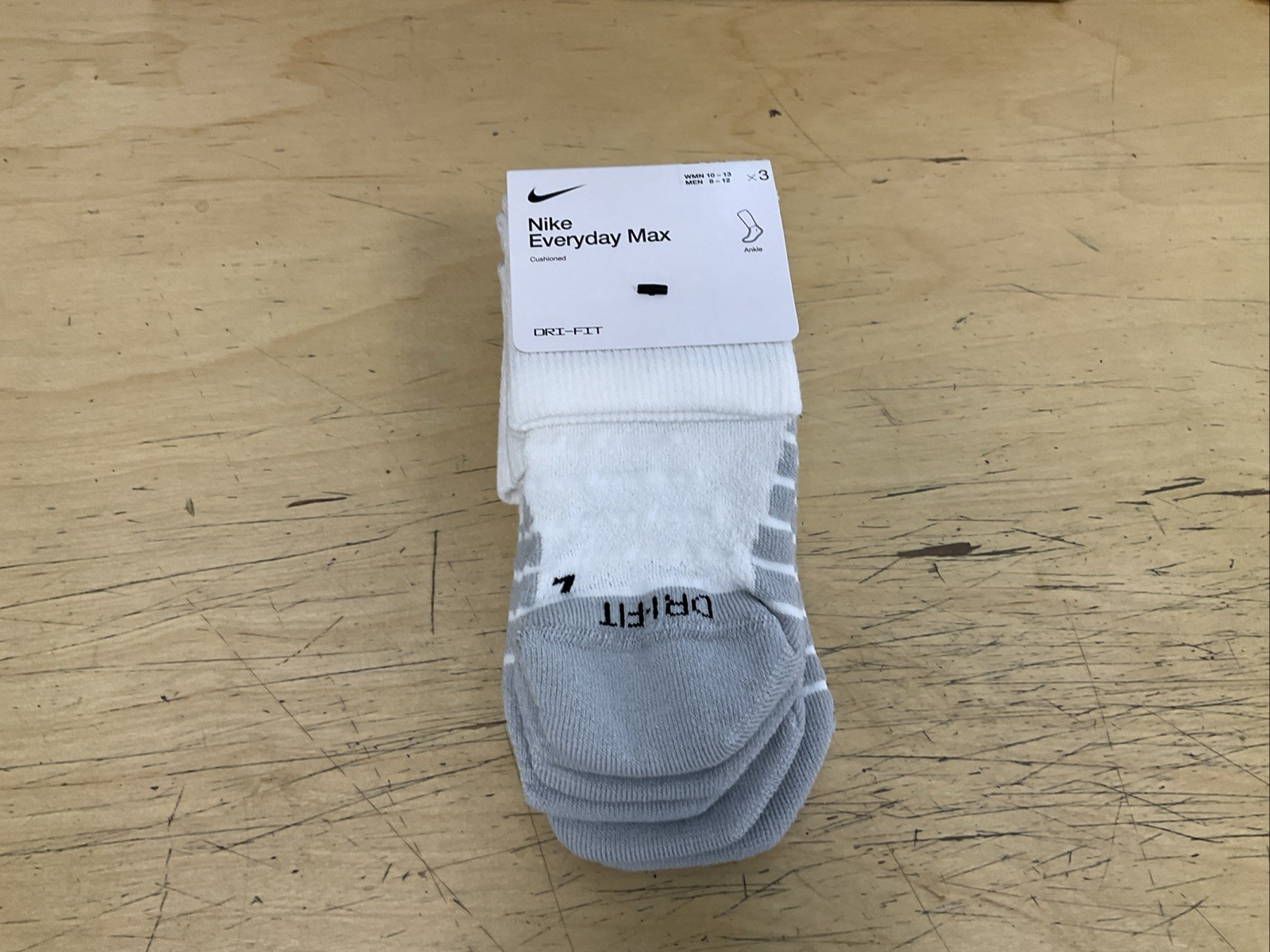 Nike Men’s Everyday Max 3 Pack Ankle socks White With Gray