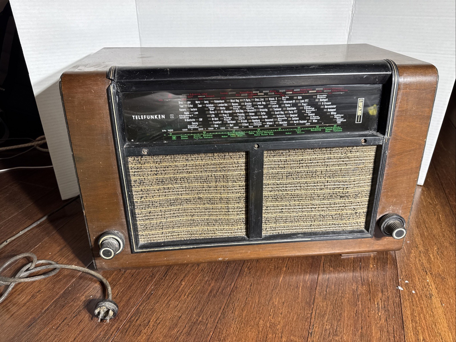 1938-39 Vintage Telefunken Super Zeesen T875GWK German Radio “Read Description”