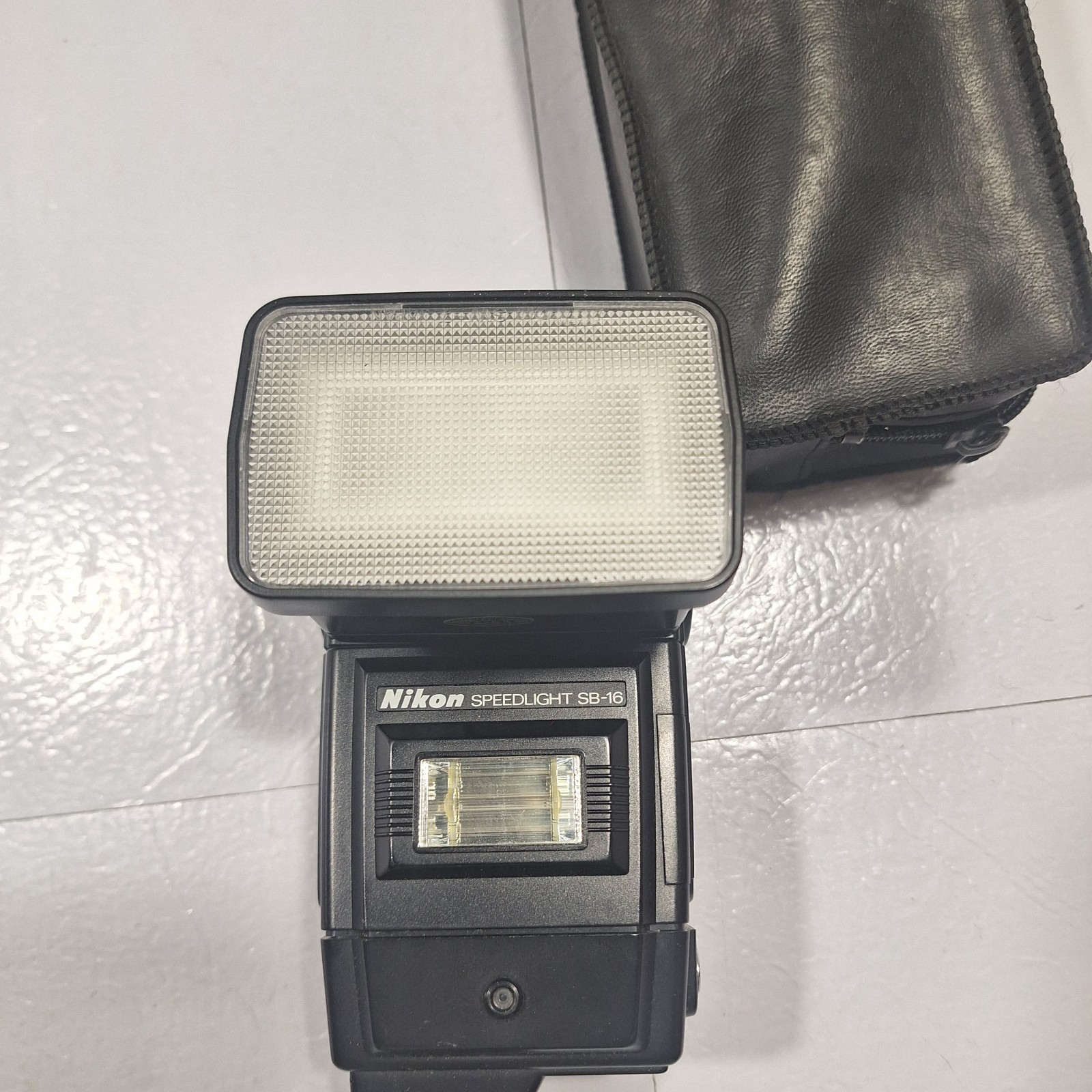 Nikon SB-16 Speedlight Hot Shoe Flash