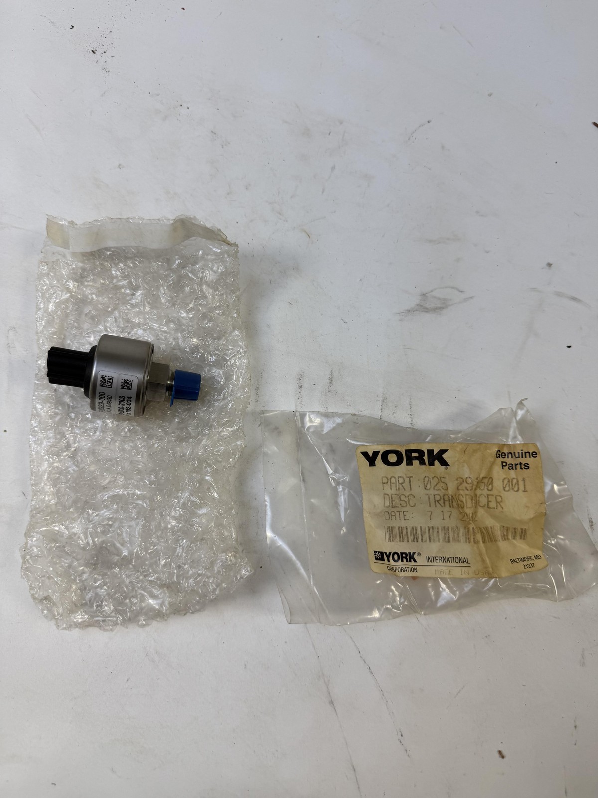 Vintage York 025-28939-000 Transducer Sensor P459-5000-200S HVAC Genuine Parts