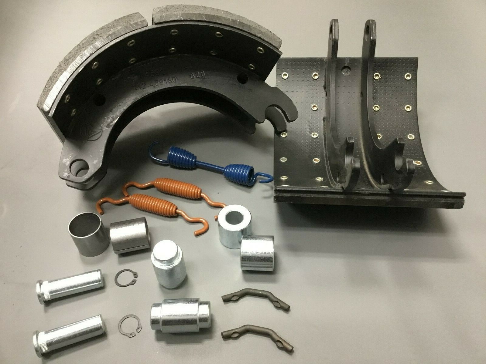 Dexter 7-1/2" wide 12.25" drum PQ style air brake shoes & hardware Ship Same Day