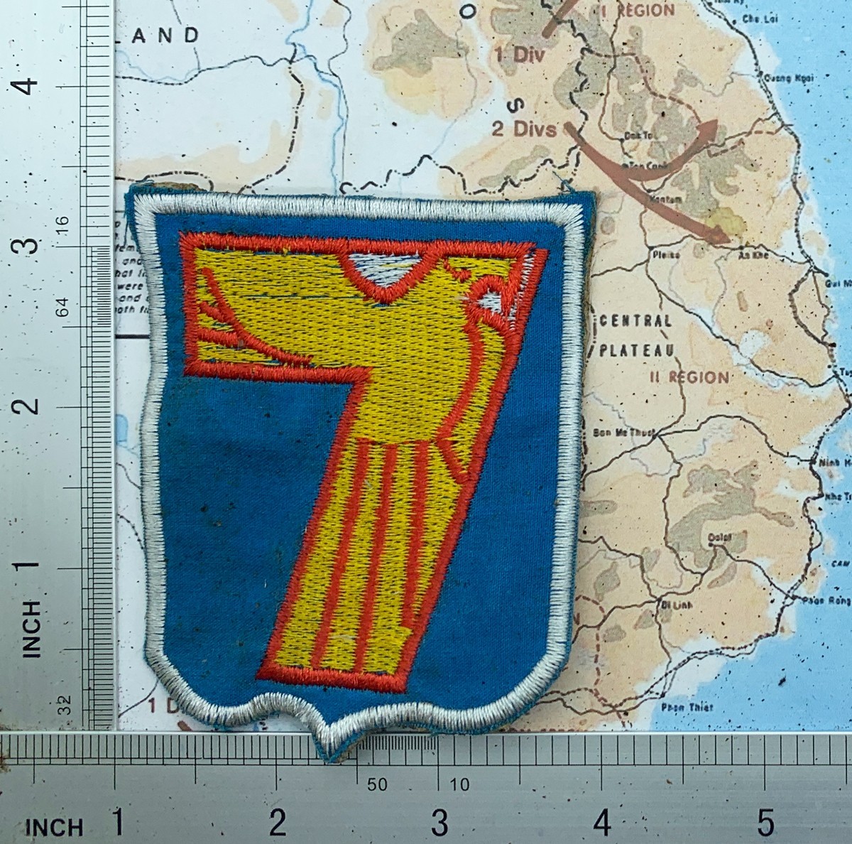 1 patch , ARVN 7th INFANTRY DIVISION , Loc Ninh , vietnam war patch , p2-21 ,