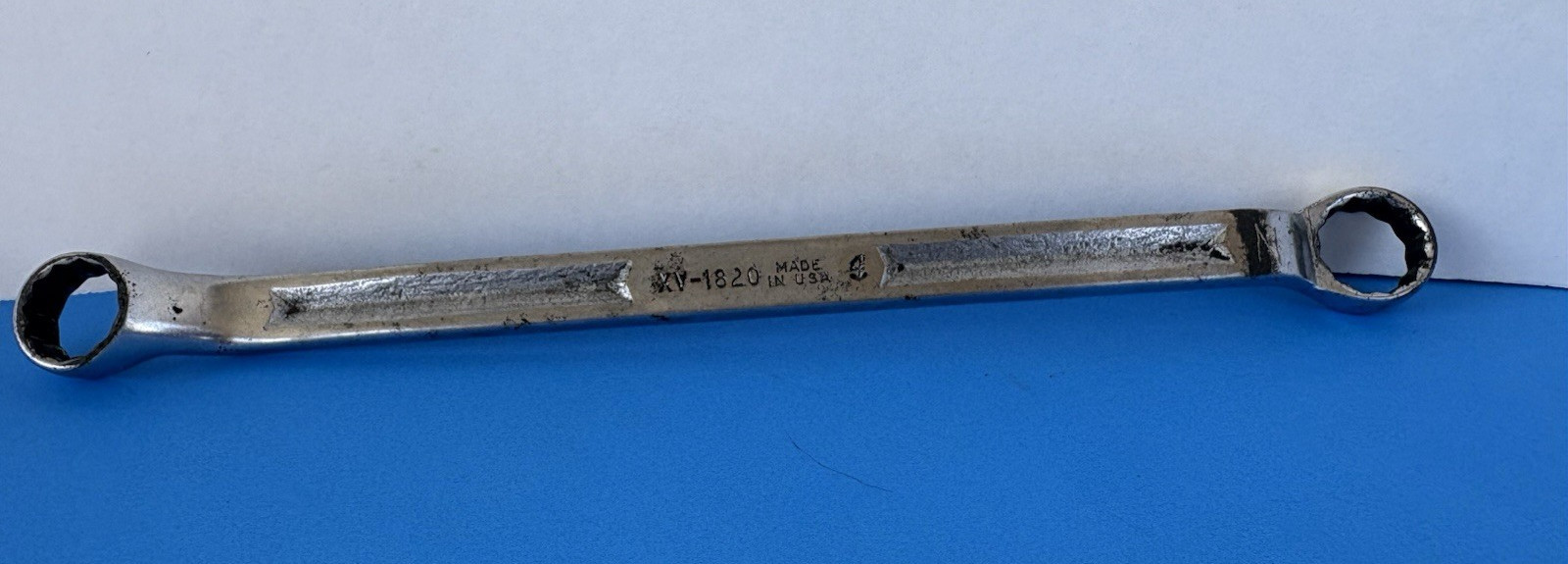 SNAP ON XV 1820 9/16–5/8" 12-Point SAE Flank Drive 15° Offset Box Wrench USA