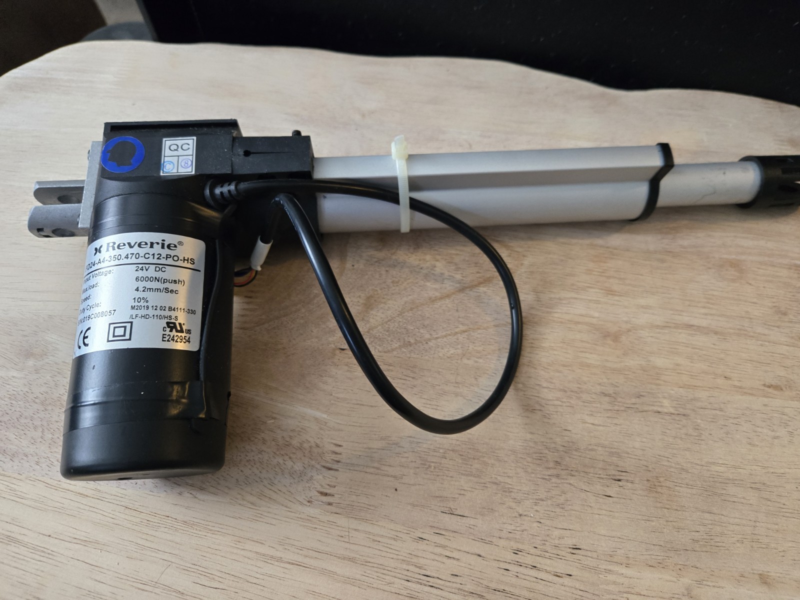 Reverie Adjustable Bed Lift Actuator Foot Motor FD24-A4-320.400-C12-PO HS