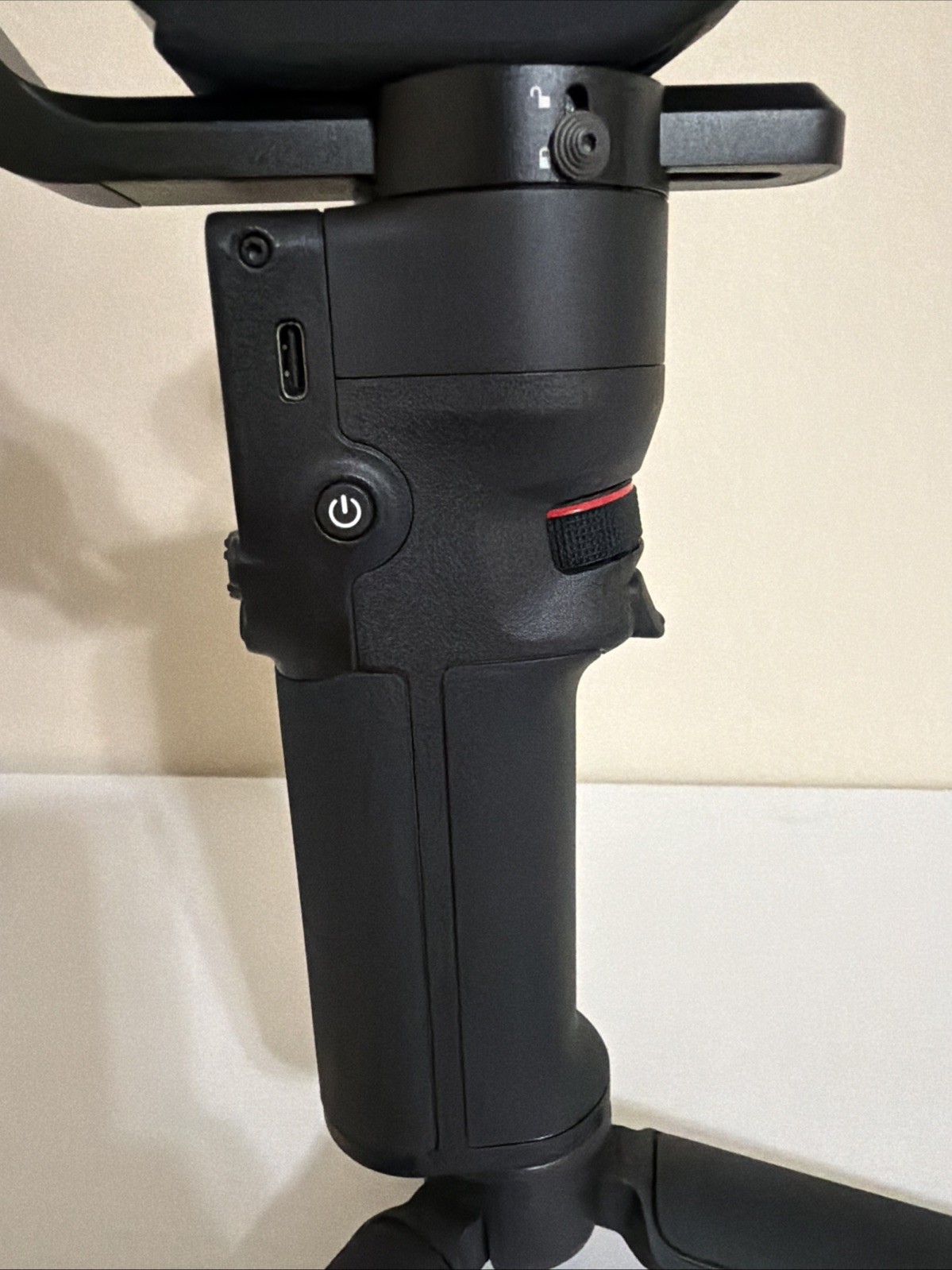 1-Use DJI RONIN RS3 MINI - No Box