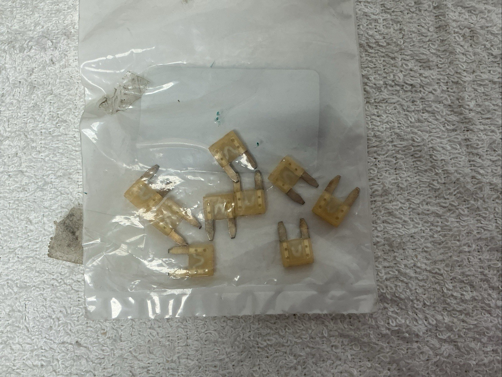 Genuine Mack 25 Amp Mini Fuse 25167850 Qty 9
