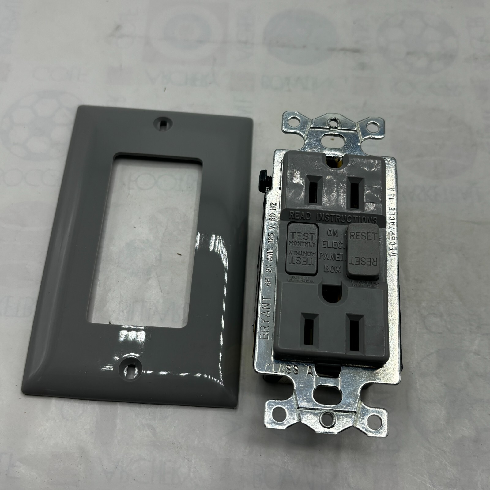 BRYANT GFR52FTGRY , GCFI  15A 125V Outlet NOS Industrial Grade GRAY🔔