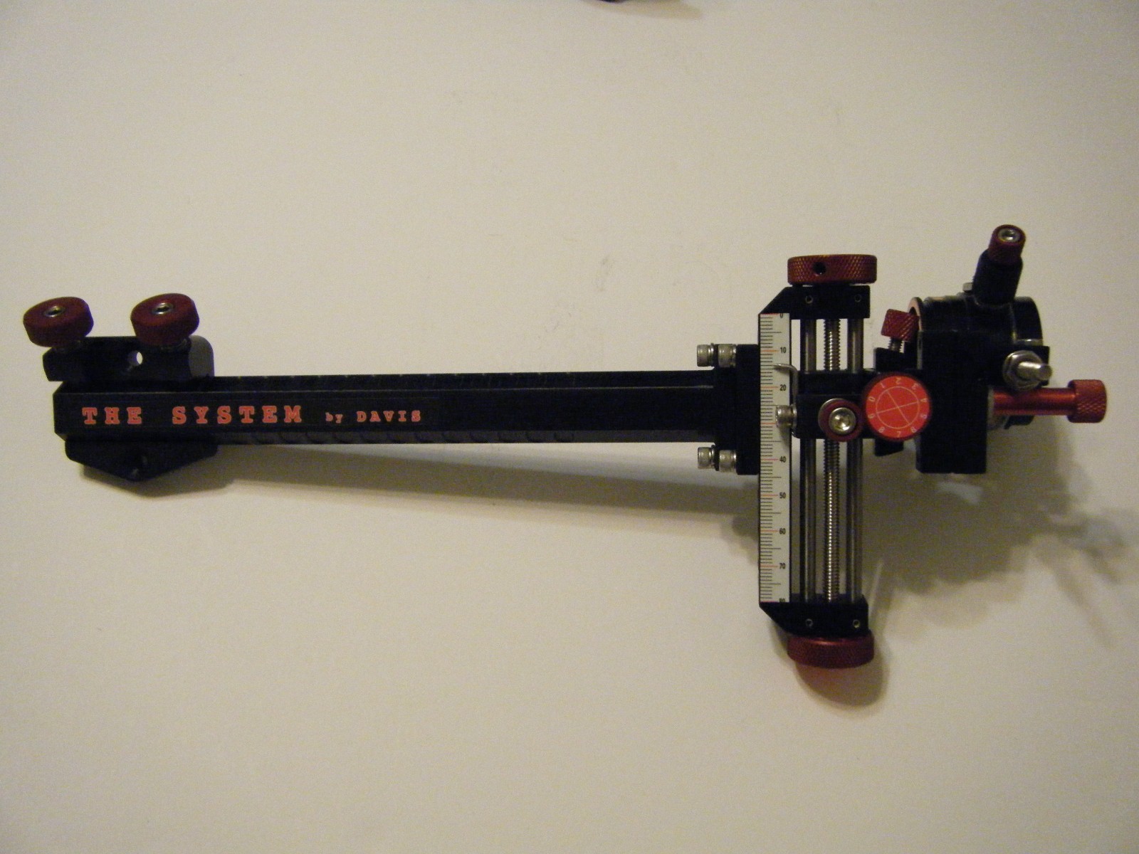 4" DAVIS TARGET SIGHT- Double knob-8.5 -black/red knobs-scope .019 green.,