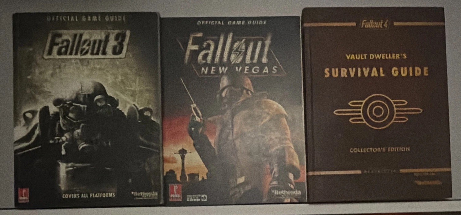 Strategy Guides: Fallout 3 + New Vegas + Fallout 4 Collector - read description