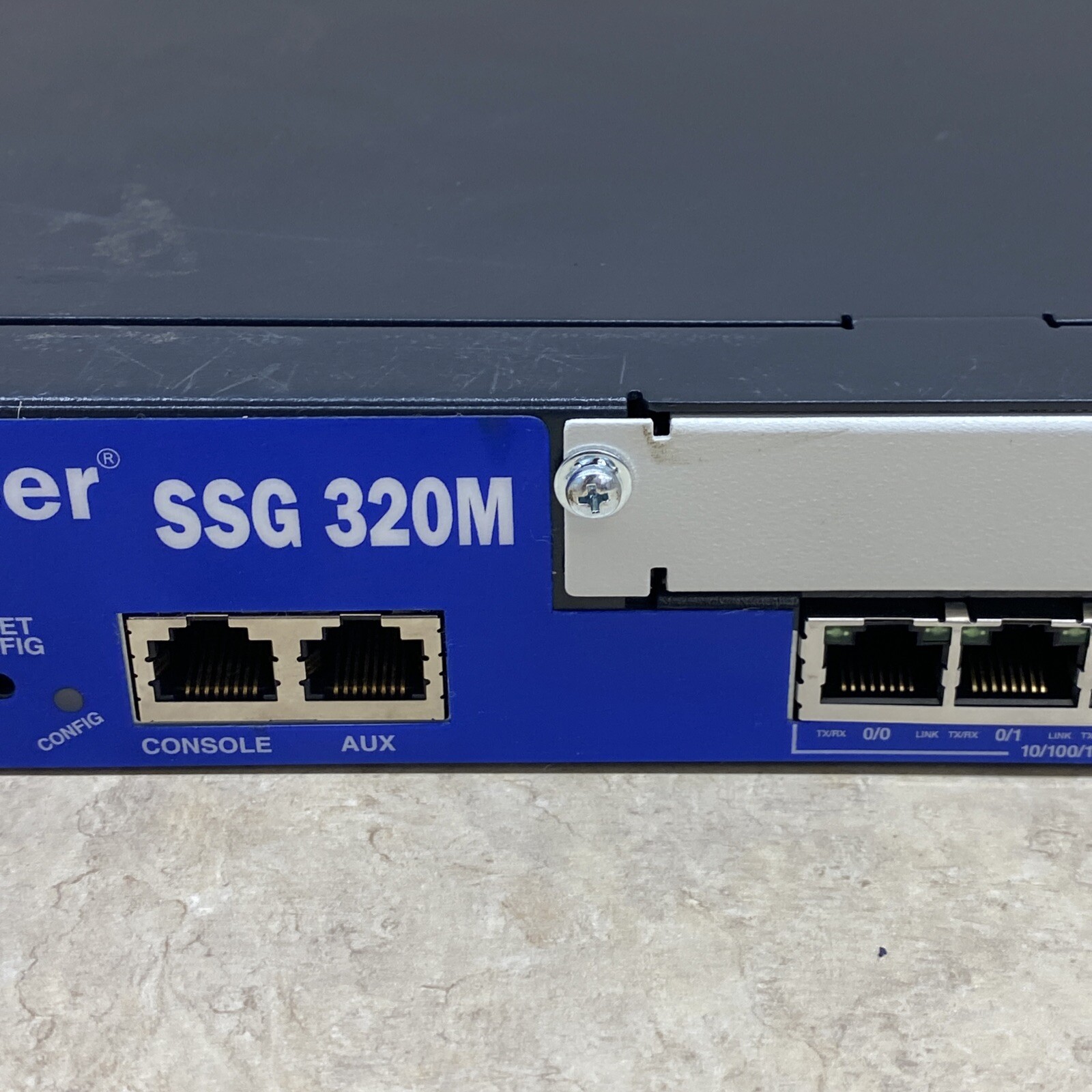 Juniper Networks SSG-320M-SH Secure Services Gateway