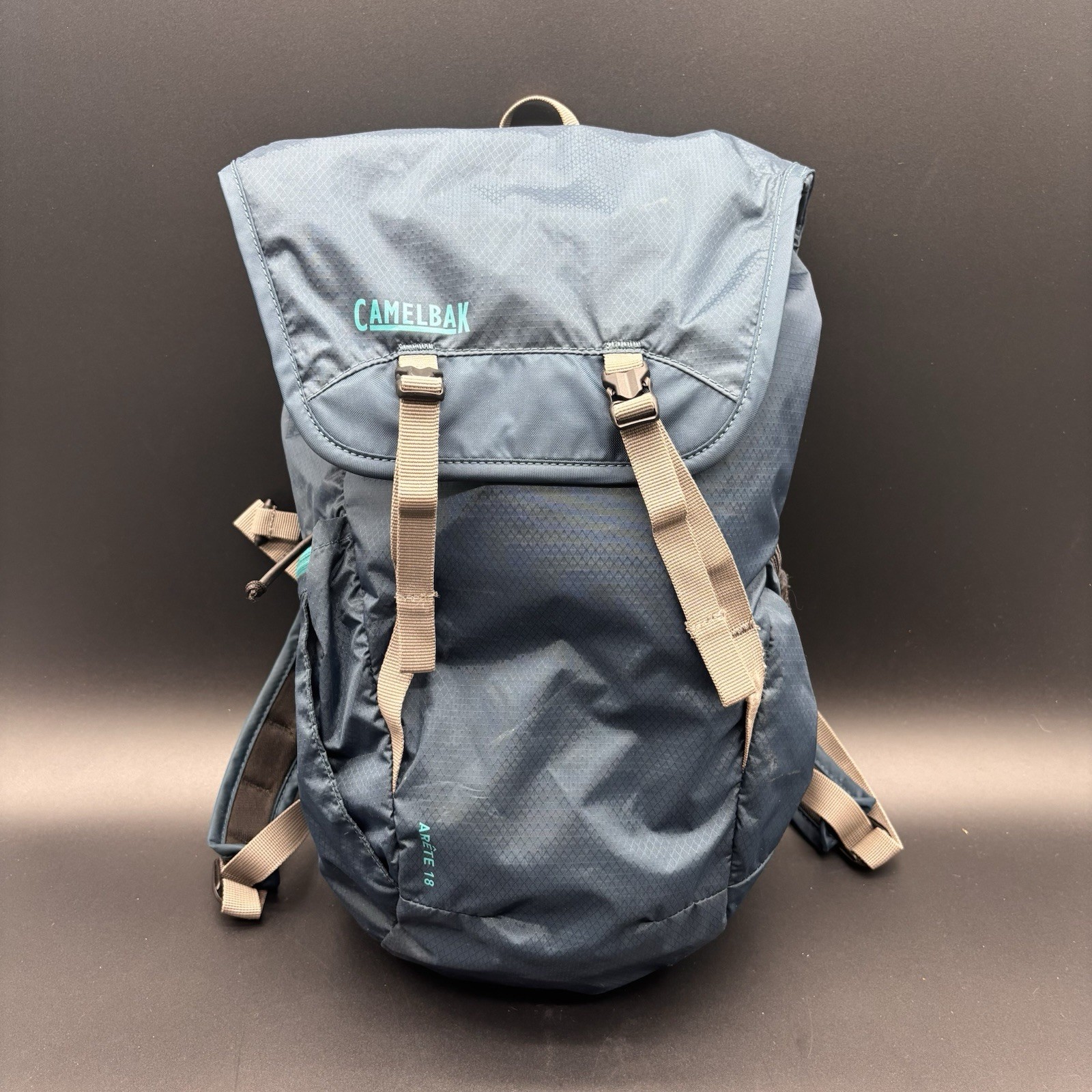 CamelBak Arete 18 HydroBak Teal *READ*